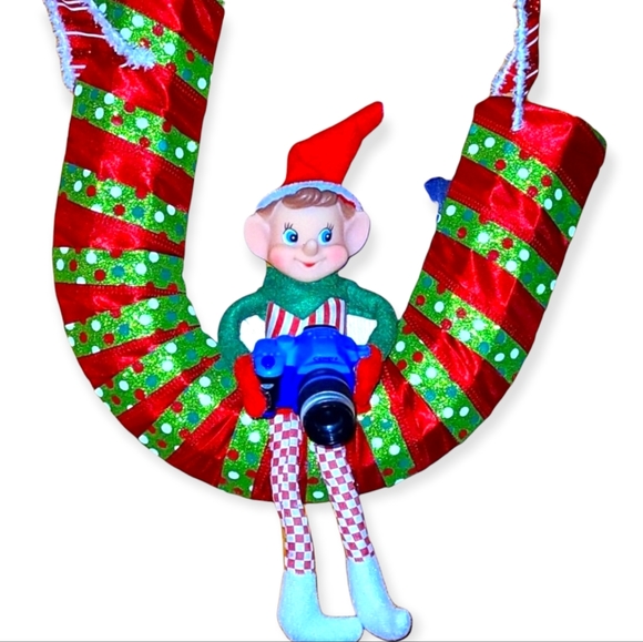 ELF ON THE SHELF SANTA CAM WALL HANGER CHRISTMAS - Picture 2 of 3